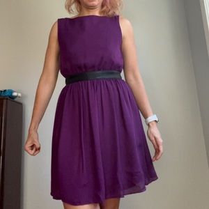 Beautiful Alice + Olivia Dress with Back Cutout